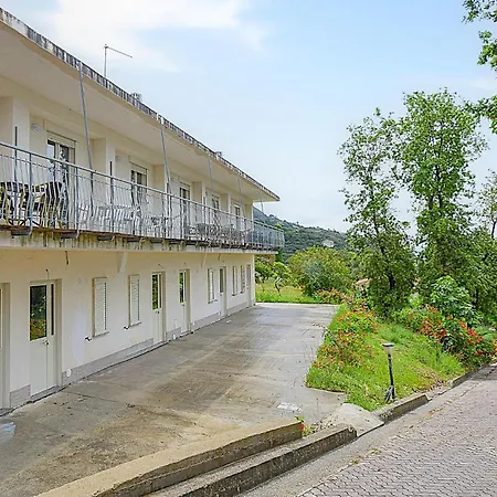 1 Bedroom Awesome In Daire *