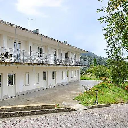 1 Bedroom Awesome In דירה ריקאדי