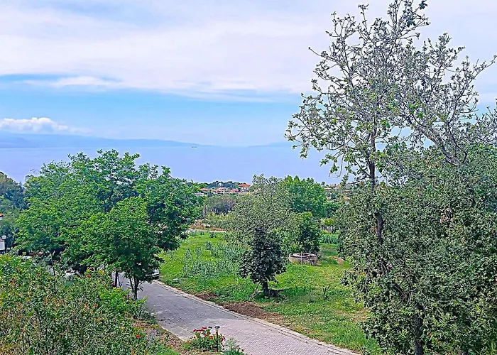 1 Bedroom Awesome In Ricadi