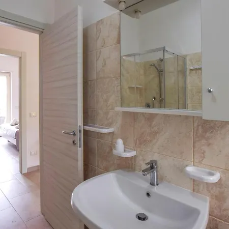 1 Bedroom Awesome In Apartman